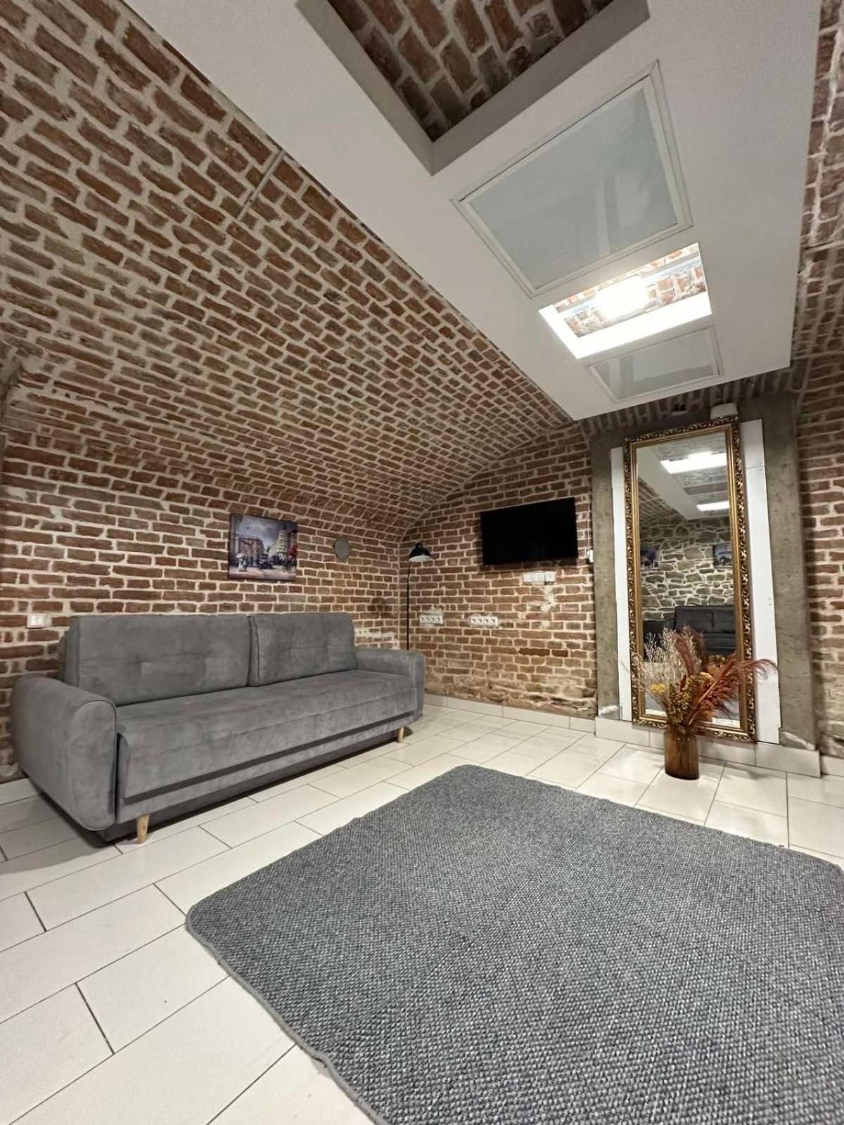 2Х Кім-Й Loft На Площі Філармонії By Willox Apartman Csernyivci Kültér fotó
